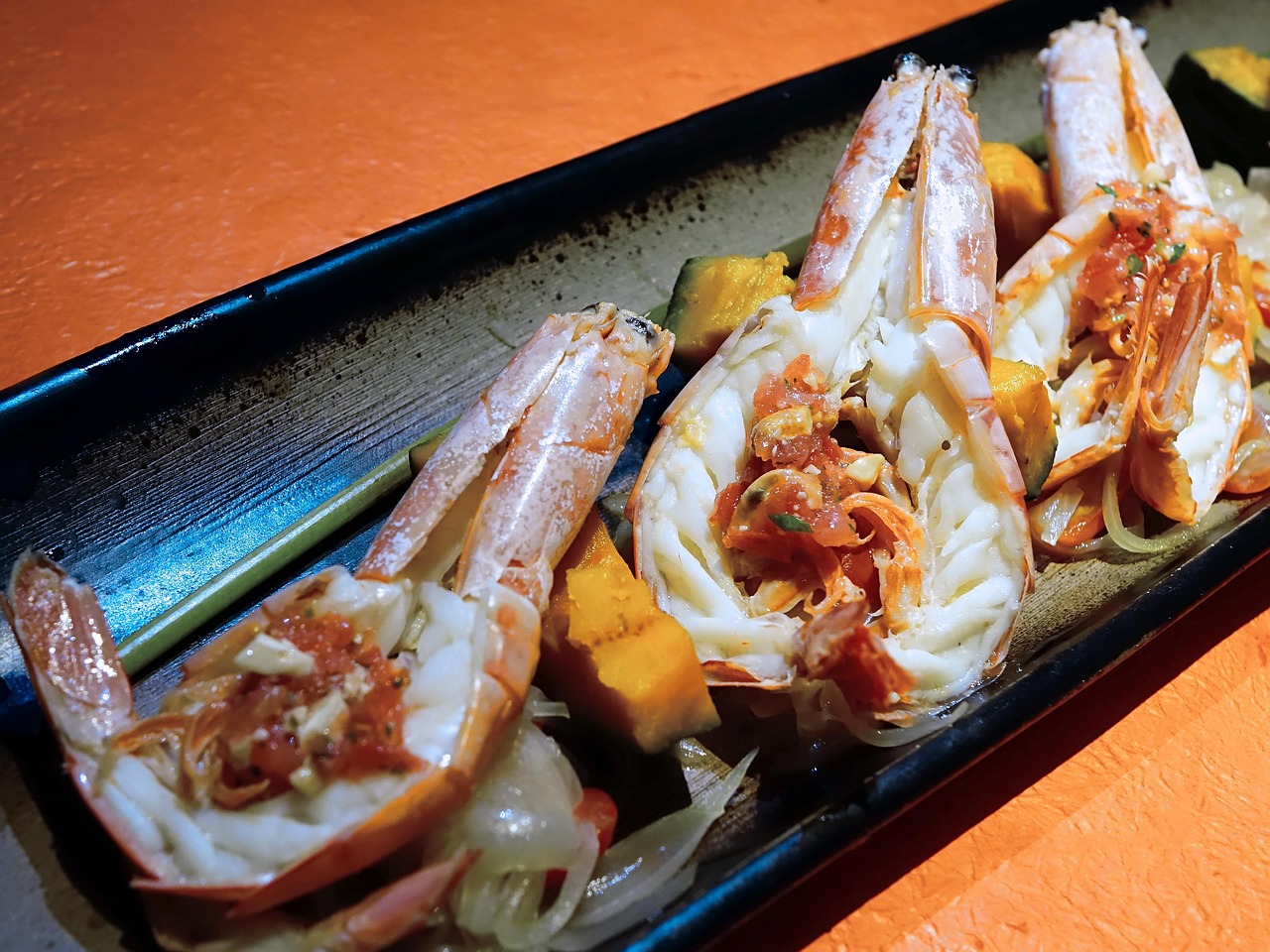 entdecken sie die welt der fusion cuisine: innovative gerichte, die traditionelle aromen aus verschiedenen kulturen kreativ kombinieren. lassen sie sich von neuen geschmackserlebnissen inspirieren!