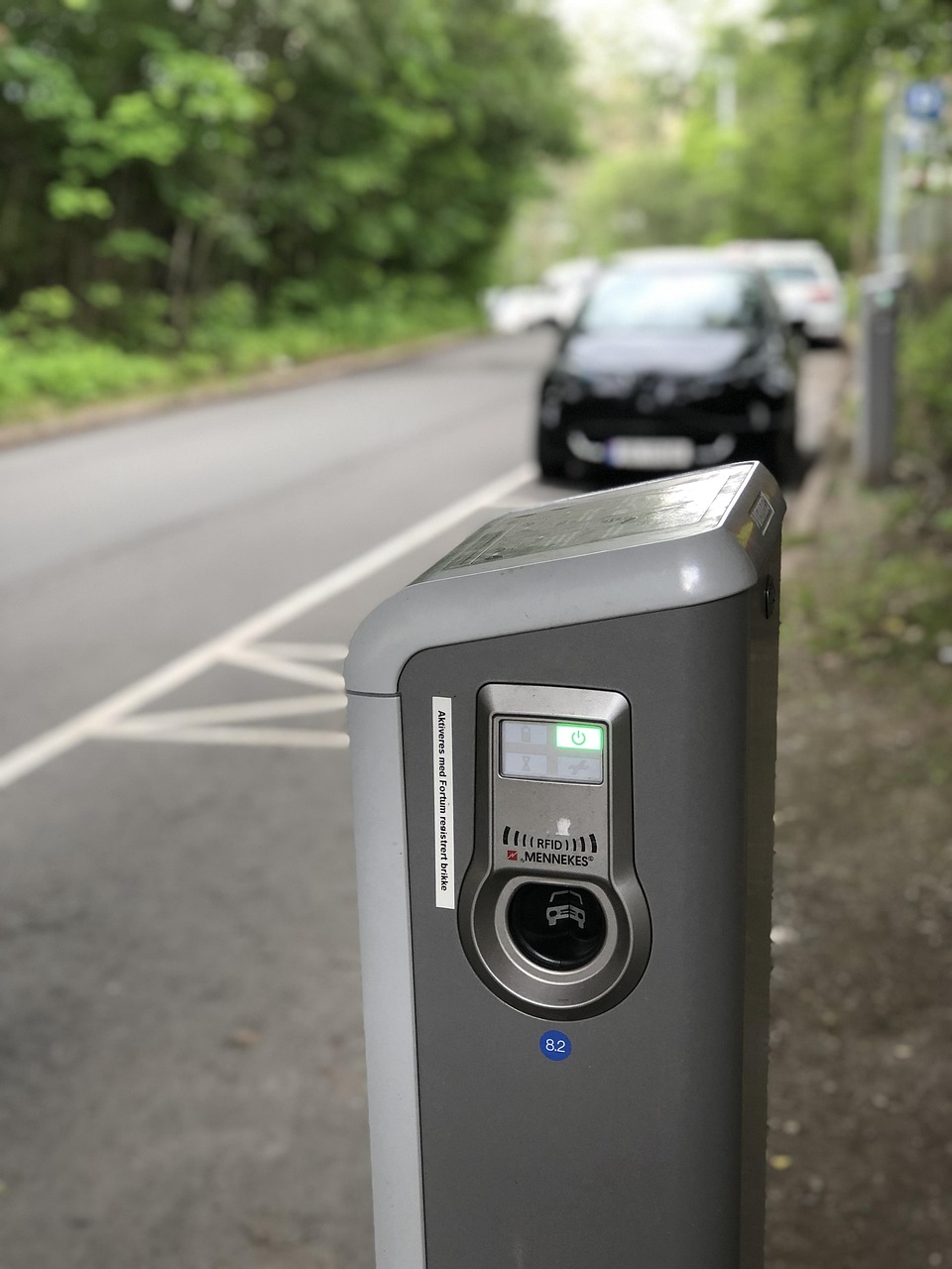 entdecken sie die vorteile des kabellosen ladens: komfort, effizienz und modernes design für ihre geräte. erfahren sie mehr über die neusten technologien im wireless charging.
