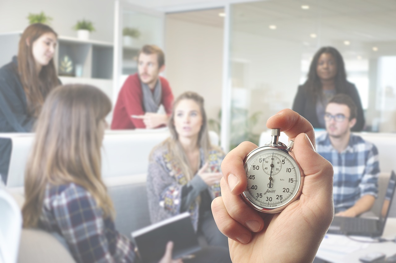 effektive meetings 2025: tipps für produktive und effiziente besprechungen